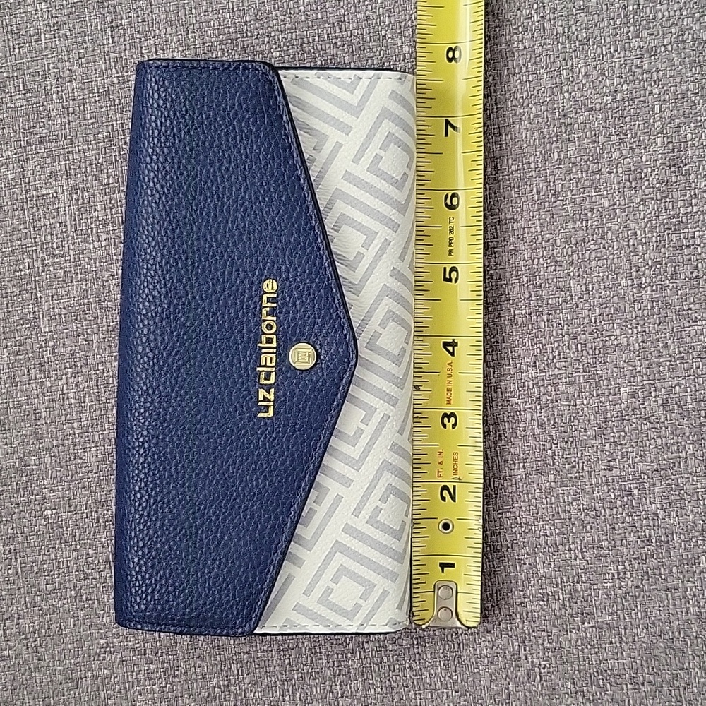 Liz Claiborn wallet